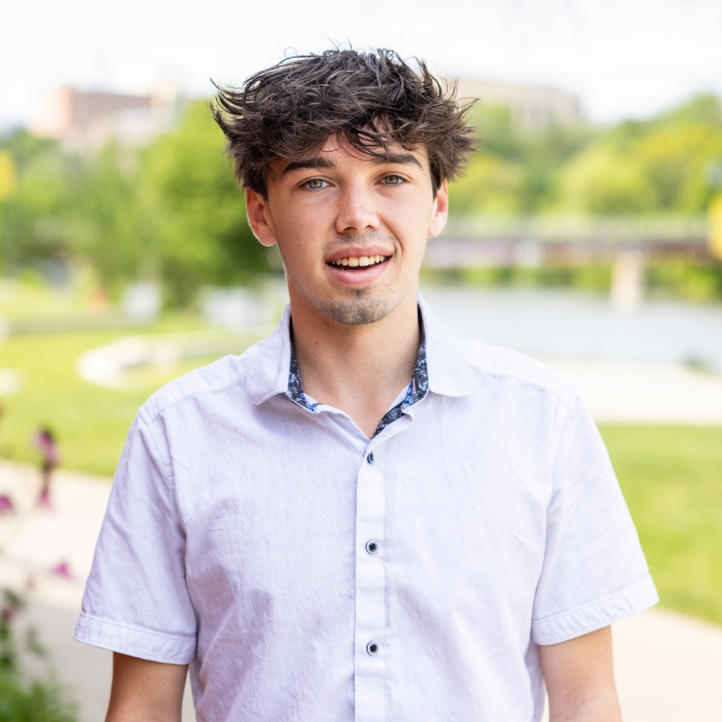 Portrait of Tyson Haedt.